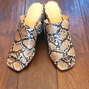 Lulu's snakeprint opentoe heeled sandals, size 9